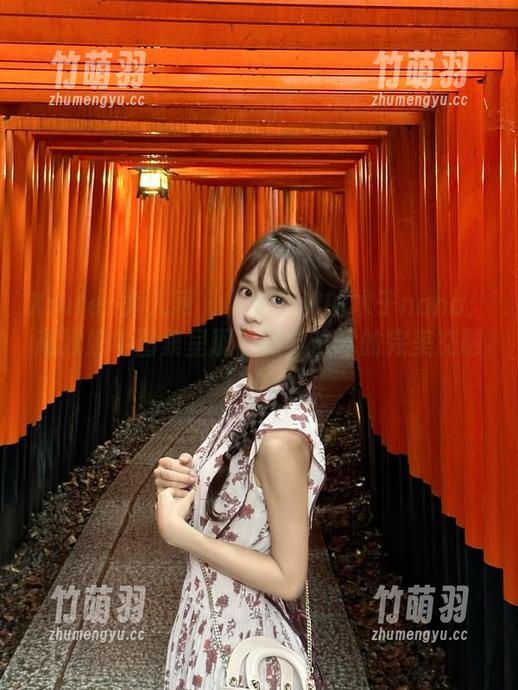 Xiuren秀人网 - 从容优雅的木子nana：高清奶牛图集呈现自然与艺术的完美交融！.txt