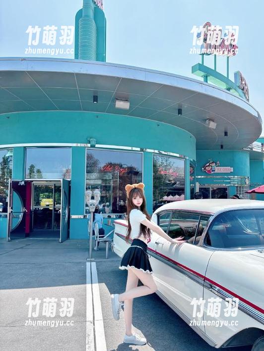 Xiuren秀人网 - 粉色梦幻之旅，米妮大萌萌少女图包资源引领你走进美好的瞬间！.txt