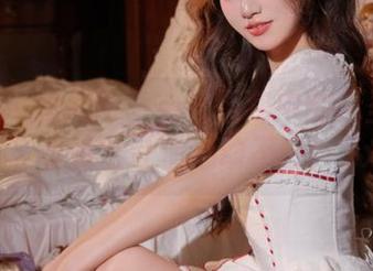 Xiuren秀人网 – 毛衣图包中的无圣光特写，蛋蛋宝让你心动不已！.txt