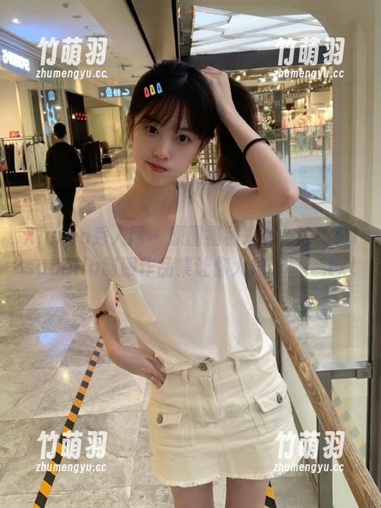 Xiuren秀人网 - 原图福利来袭，陈巧蓓isabella制服作品集让你大饱眼福！.txt