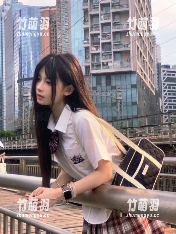 Xiuren秀人网 - 揭开黄可Christine女王的神秘面纱，经典写真套图合集分享.txt