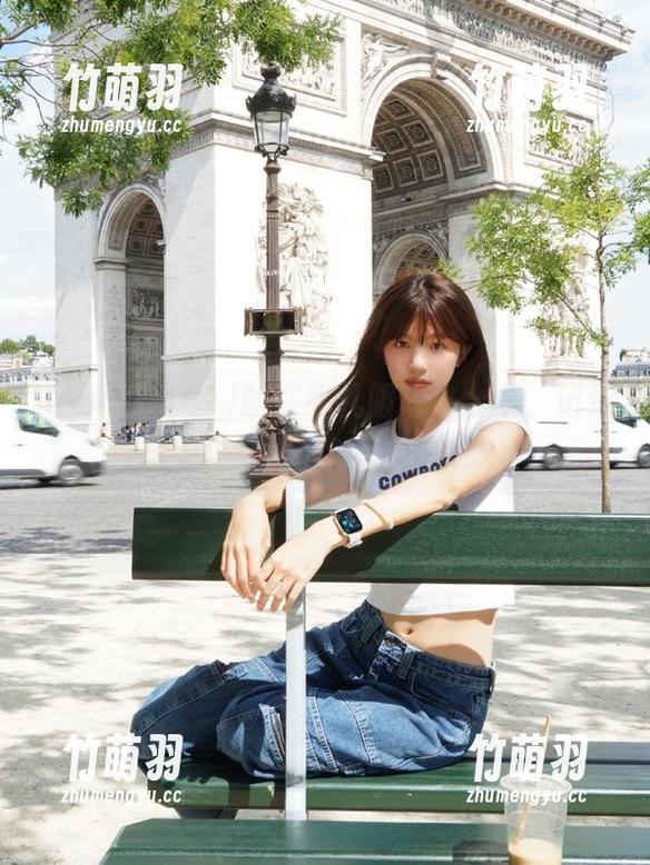 Yebin(전예빈)的在线礼服写真合集，记录迷人与经典的时尚之旅.txt