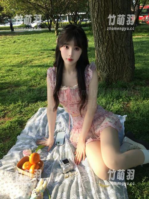 YouMi尤蜜荟 - 探索Emily顾奈奈酱的天使图集，珍贵资源一网打尽！.txt