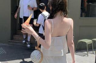 YouMi尤蜜荟 – 周妍希温柔风格套图下载，感受她的每一份温暖与细腻！.txt