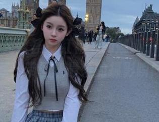 YouMi尤蜜荟 – 红裙下的娜娜子yy：大全下载，带回您最爱的摄影瞬间.txt