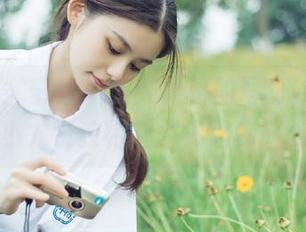 YouMi尤蜜荟 – 清纯风格的写真，美图分享小尤奈独特魅力大揭秘！.txt