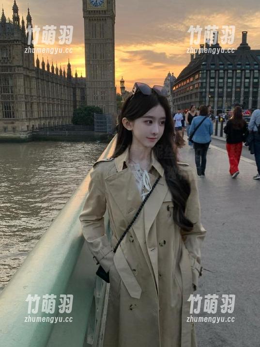 YouMi尤蜜荟 - 高清尤妮丝Egg高跟鞋套图，带你领略时尚博主的独特魅力！.txt