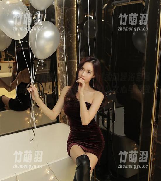 YouWu尤物馆 - FoxYini孟狐狸浴室写真最新分享，带你领略她的少女心与精致生活.txt