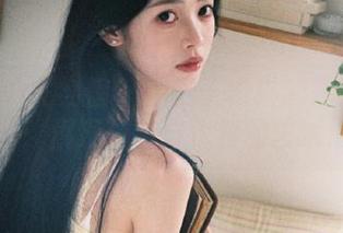 YouWu尤物馆 – 姐姐王紫琳的高清写真分享：展现魅力与优雅的艺术.txt