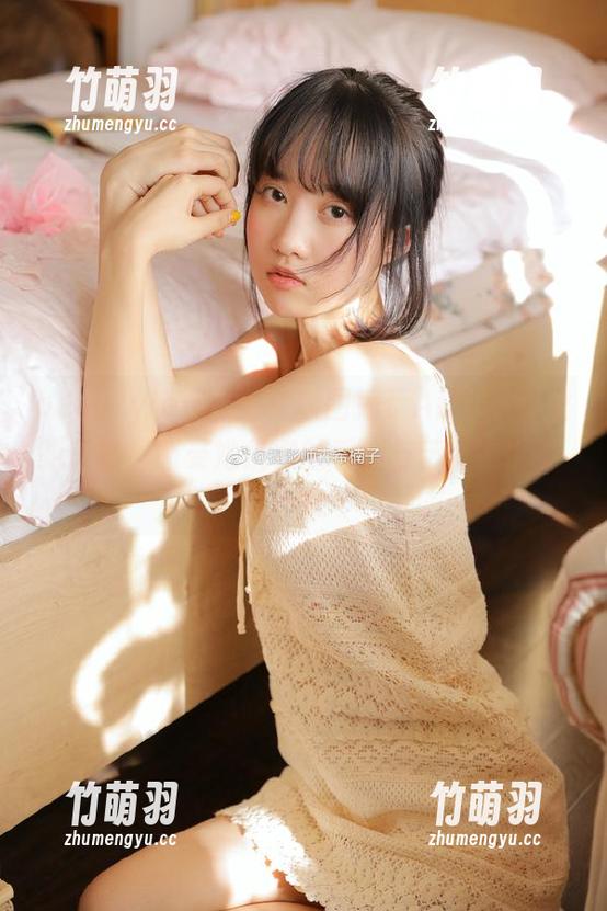 beautyleg - 全套原图揭示Aileen教室的灵感，感受她优雅的瞬间与艺术气息！.txt