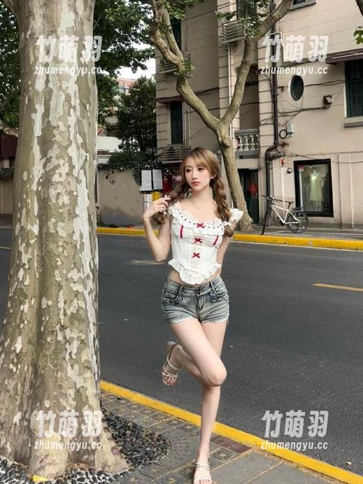 beautyleg - 揭秘Avril豹纹私拍资源，谁能想到这么大胆的选择？.txt