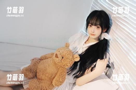 beautyleg - 探索Brindy白色新写真：最新更新原图带你走进她的世界.txt