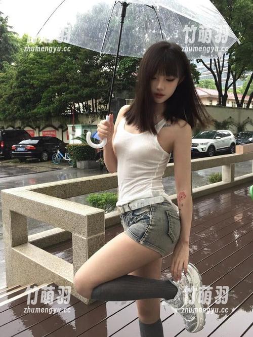 beautyleg - 风格多变的Tina职业装合集：每一套图都演绎职场女性的独特魅力.txt