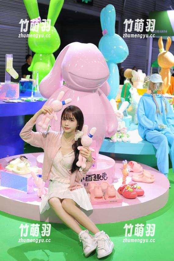 pans - Tina运动的魅力：那些无圣光而真实的精彩图片.txt