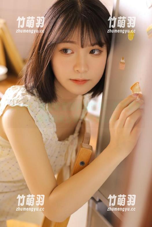 pans - 走进安安的美脚世界：独特写真集等你来分享与欣赏.txt