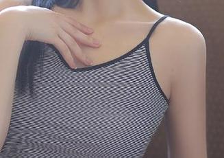 pans – 小倩纯白写真图包：完美捕捉清晨阳光下的纯净与自然之美.txt