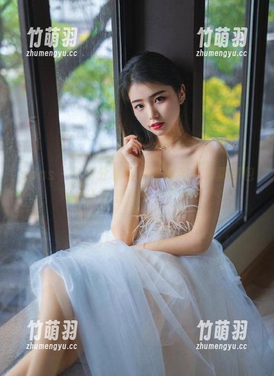pans - 免费分享微妮眼镜迷人写真图包，让你爱不释手！.txt
