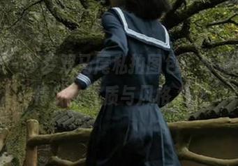 pans – 梦梦双马尾私拍图包，体验她的独特少女气质与风格.txt