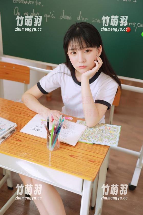 pans - “薇妮修女”美图系列，套图让你体验不同风格的独特魅力.txt