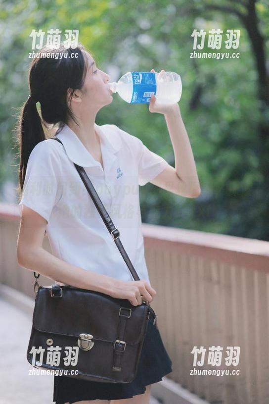 福利时间到！puypuy裤里丝原图，探索她的独特风格与魅力！.txt