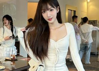 带你进入puypuychen的奇幻世界：ArtoriaLancer的写真原图与背后的故事。.txt