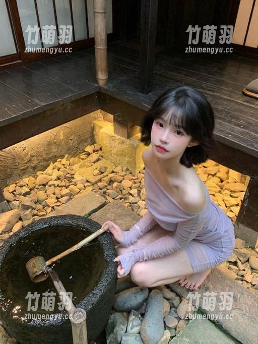 走进wuyo(우요)的户外世界：丰富图包分享，打开美丽大门.txt