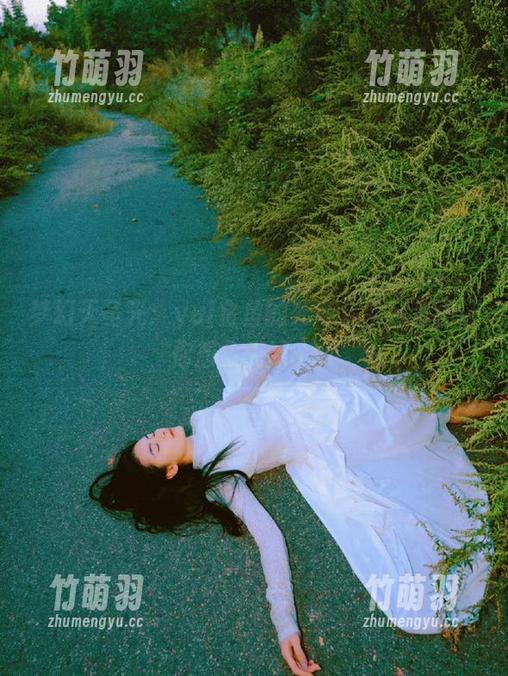 梦幻无圣光：yui金鱼的死库水系列套图让你想象无限.txt
