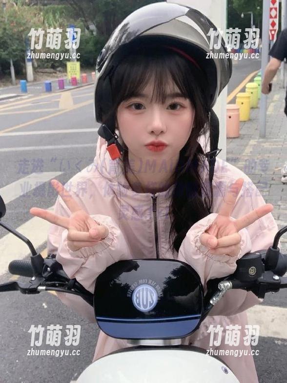 走进“いくみ(育美)MAIDMADE”的专业摄影世界，体验多样的原图资源与搭配灵感.txt