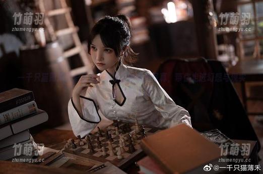 一千只猫薄禾精彩呈现艾瑞尔静谧夜曲写真，带你走进幻想与现实的交融.txt