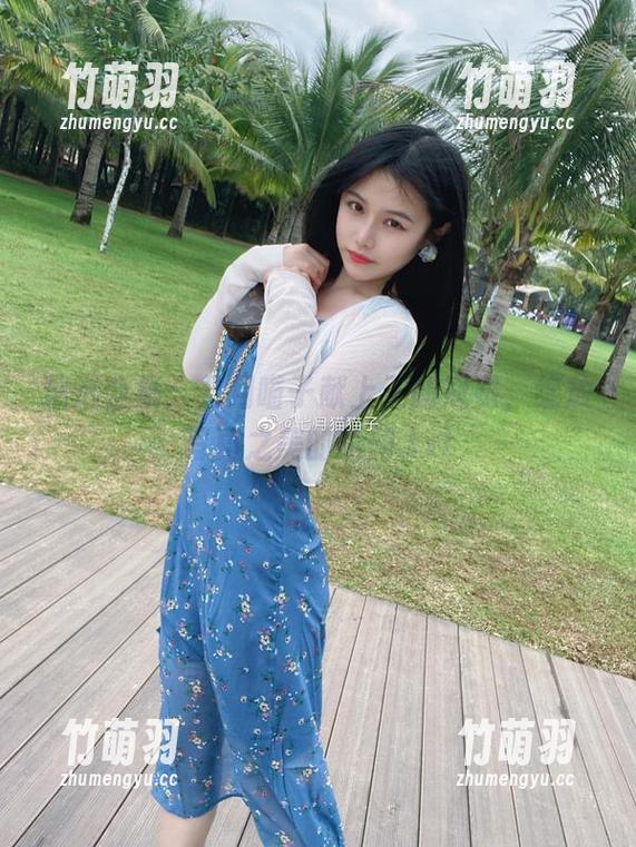 精选合集：七月喵子献上王的冠冕，绽放写真之美的瞬间.txt