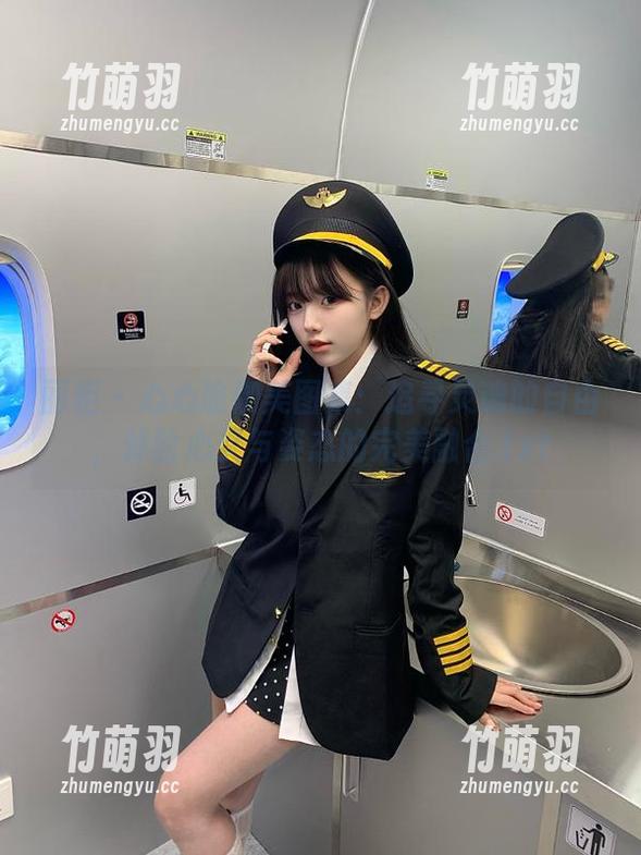 丽柜 - 心心瑜伽美图集：追寻灵魂的自由，体验心灵与姿态的完美融合.txt