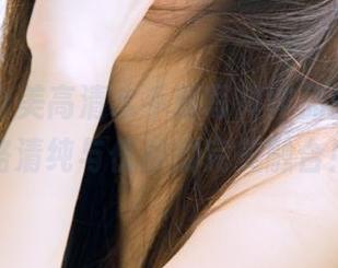 丽柜 – 由美高清水手服写真作品来袭，带你领略清纯与优雅的完美融合！.txt