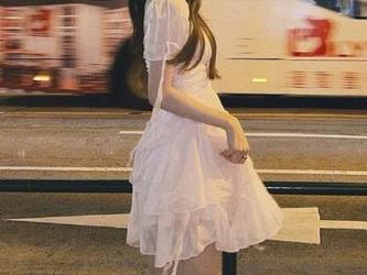 丽柜 – 苏黎最新制服写真更新：同学们，准备好为这绝美学姐打call了吗？.txt