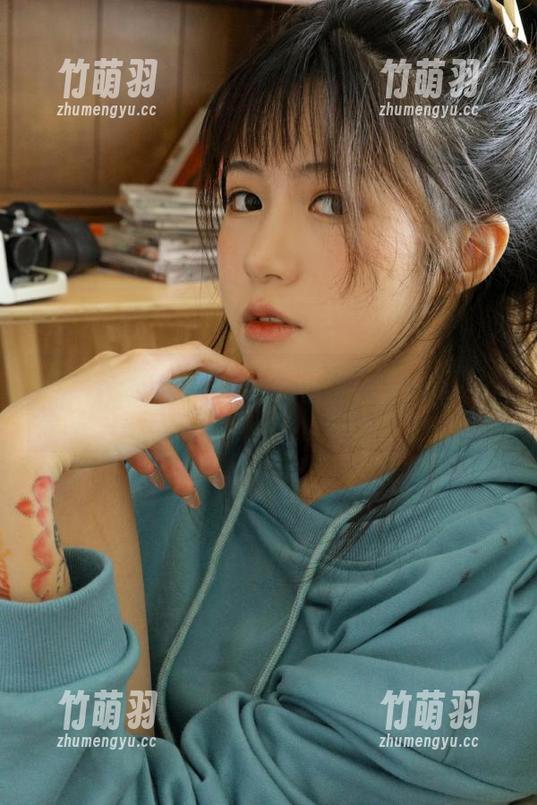 丽柜 - 绝对无圣光！蕊蕊的皮衣图集简直是私服时尚的教科书！.txt