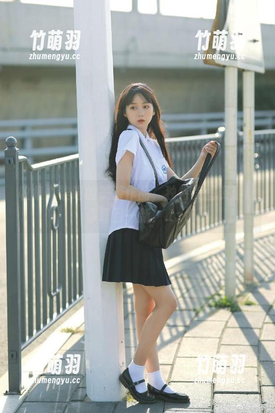 收集九柒喵的美游作品，独特美图资源让你耳目一新！.txt