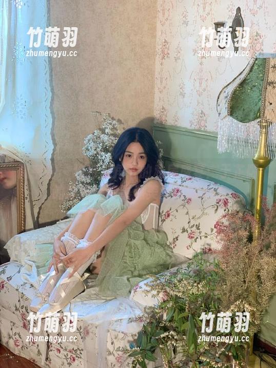 微密圈 - 独特视角下的私房盛宴：于芷晴的原图让你重温美好瞬间.txt