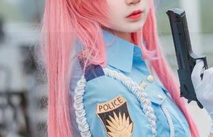 福利来袭！欣赏五更百鬼的泳池写真，感受夏日的活力与魅力.txt