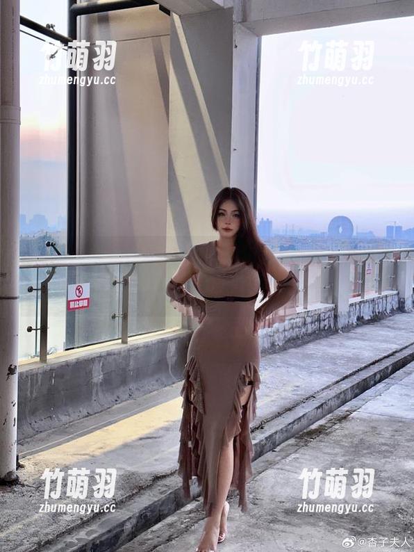 沉浸在无圣光中：你烨烨的傲娇女仆长合集，绝对让人耳目一新.txt