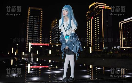 “你的负卿”私房写真新作：窗台制服图包来袭，速来围观！.txt
