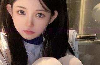倦倦喵倾情打造的美图套装，有好图记得下载哦.txt