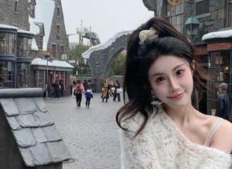 克拉女神 – 免费享受！凌雪肉丝写真图包，感受美的无限可能.txt