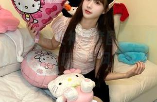 克拉女神 – 嘉萌女神全套图包，探索她的每一个动人瞬间与风情！.txt