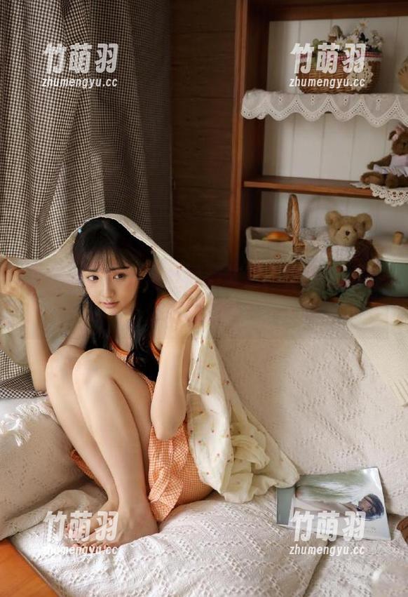 兔玩映画最新黑丝短裤套图，穿着如此有魅力，你能抵挡住吗？.txt
