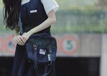 超棒的黑丝美图，兔玩映画让你轻松下载获得魅力！.txt
