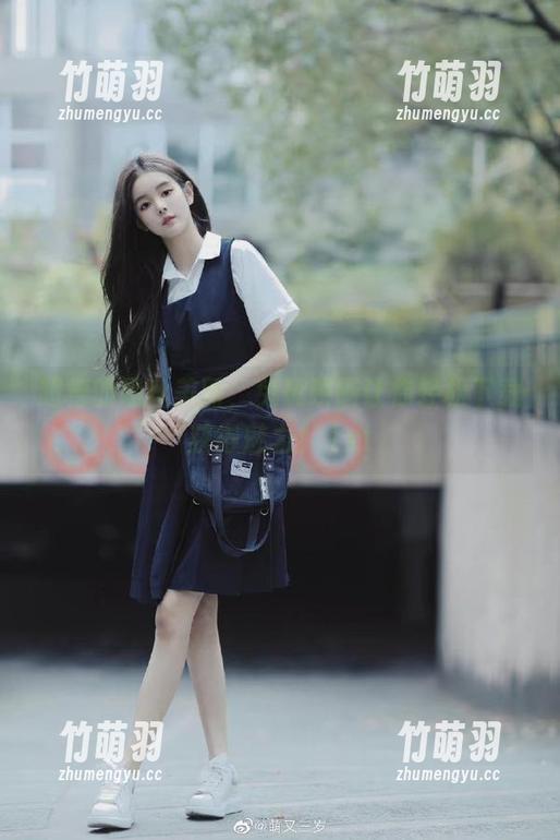超棒的黑丝美图，兔玩映画让你轻松下载获得魅力！.txt