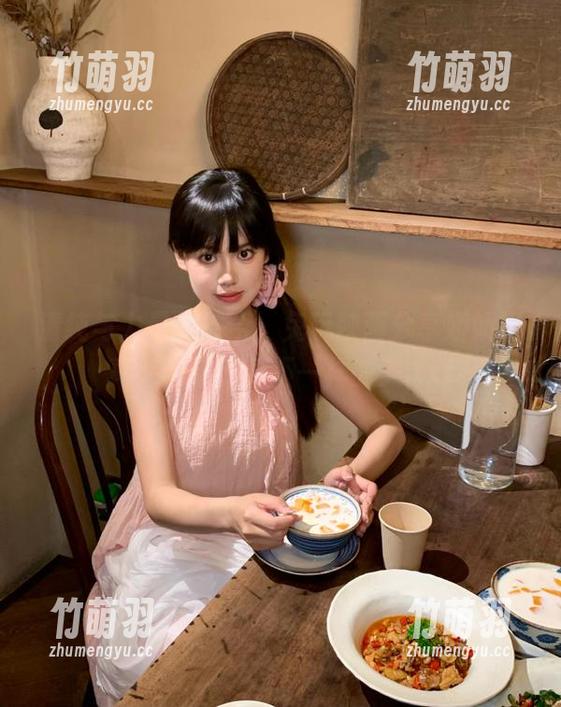 清纯与力量的结合，兔玩映画分享娇娇写真集带您感受不一样的美.txt
