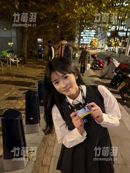 兔玩映画精致水手围裙美图图集，带你领略不一样的海洋风情.txt