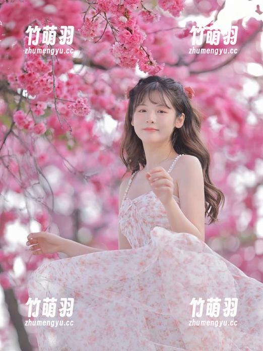 初夏女神 - 双双与天台的浪漫邂逅，在线美图定格每一个精彩瞬间！.txt