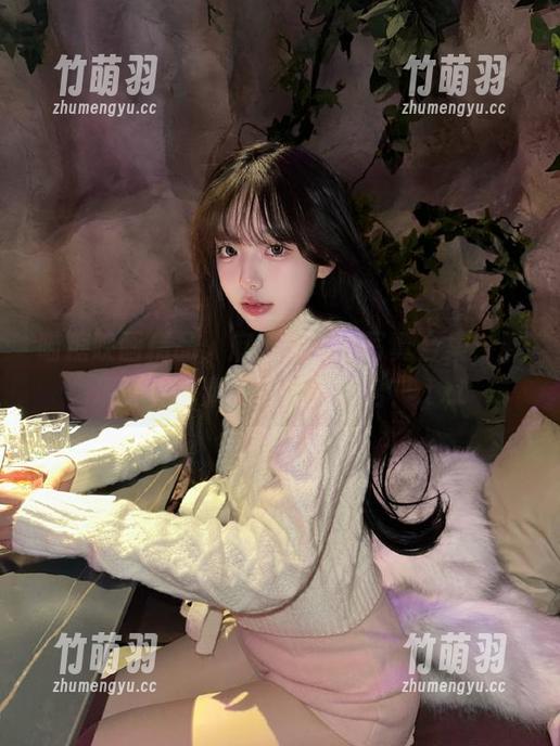 喵糖映画精品：麻衣兔女郎写真合集，展现青春与甜美的完美结合！.txt
