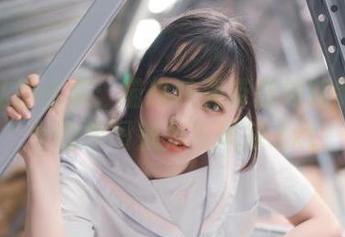 精美私拍合集：喵糖映画带你领略制服少女的原图魅力与风采.txt